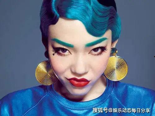 娱乐圈吃瓜小眼睛歌手,揭秘“吃瓜小眼睛歌手”的成名之路